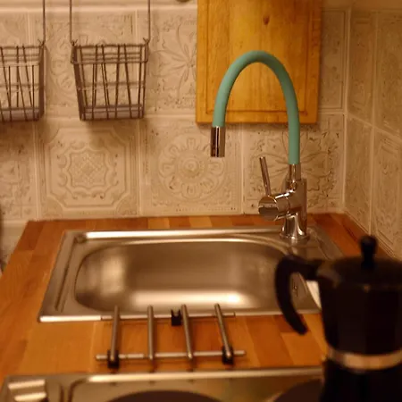 Old Town Apartment *